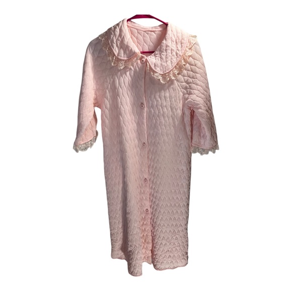 Vintage Quilted Pattern Robe - Picture 7 of 7